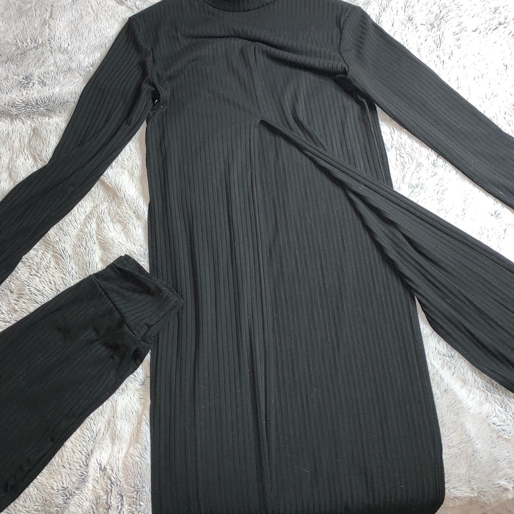 Two Piece Set - Picture 2 of 3